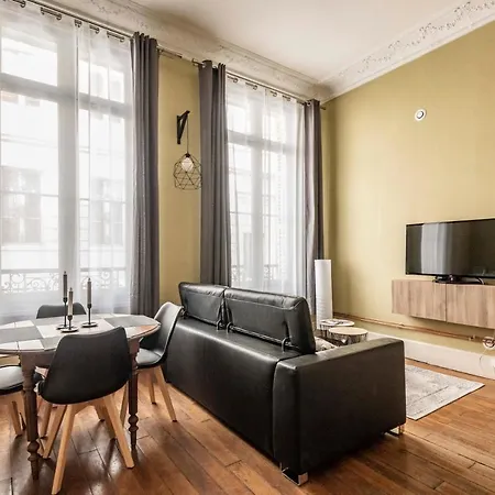 Le Coeur De Reims, La Mairie Et Le Boulingrin Apartment Exterior photo