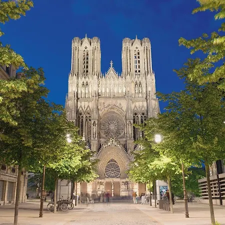 Le Coeur De Reims, La Mairie Et Le Boulingrin Apartment Exterior photo